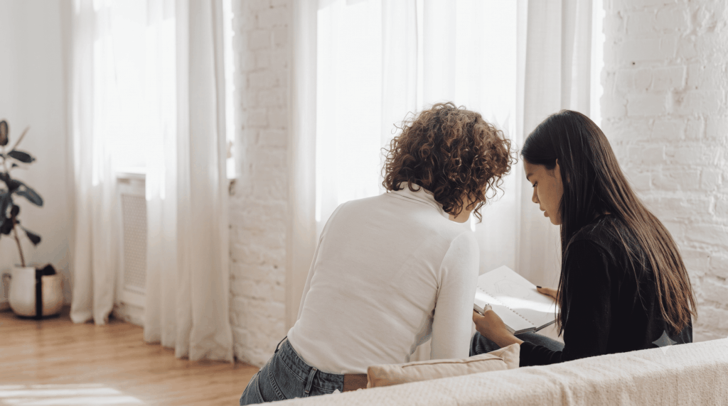 Deux fondatrices de chez Prisme Emma et Lola